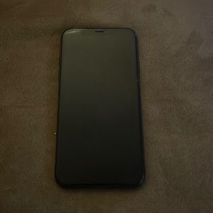 Iphone X, unlocked with case